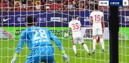 kaiyun-韦世豪3分钟闪击!任意球贴地斩破门,赛季第10球,6年新高