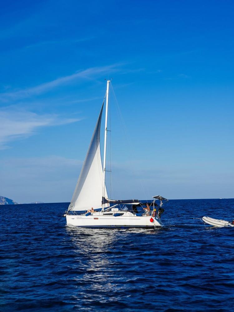 开云APP-巴特勒社媒更新近期动态 一边度假一边训练两不耽误