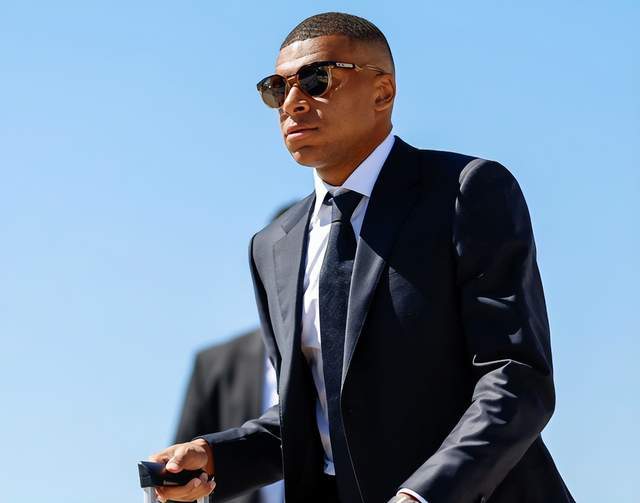 kaiyun-皇马冲14冠！姆巴佩飞行4500公里空降决赛：9战巴萨12球