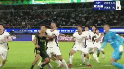 1755697214566089829.gif 【中超】卡列洛头球弗兰克破门 浙江2比0战胜津门虎