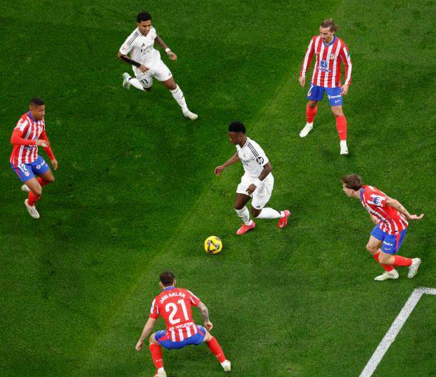 1739103884591003666.jpg kaiyun-西媒:表现最好也要被换下,安帅对罗德里戈不公平