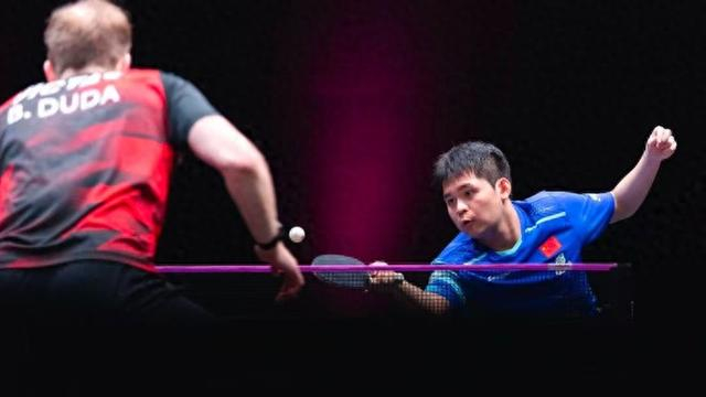 WTT多哈冠军赛|周启豪难挡张本智和,林诗栋梁靖崑为国乒男队保住四强一席|向鹏|雨果·卡尔德拉诺|贝内迪克特·杜达|陈垣宇|杜达_新浪体育_新浪新闻