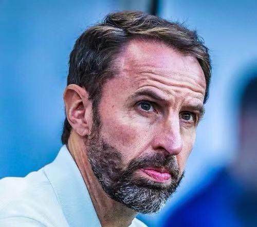 1721191517470092281.jpg 【夜读】英格兰九子夺嫡(教练版)