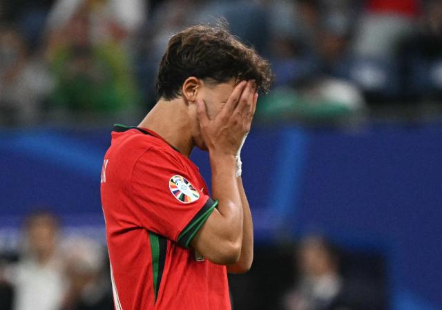 1720220740884028104.png 开云APP-点球大战 圣迪奥戈不如迈尼昂 马丁内斯错错错!