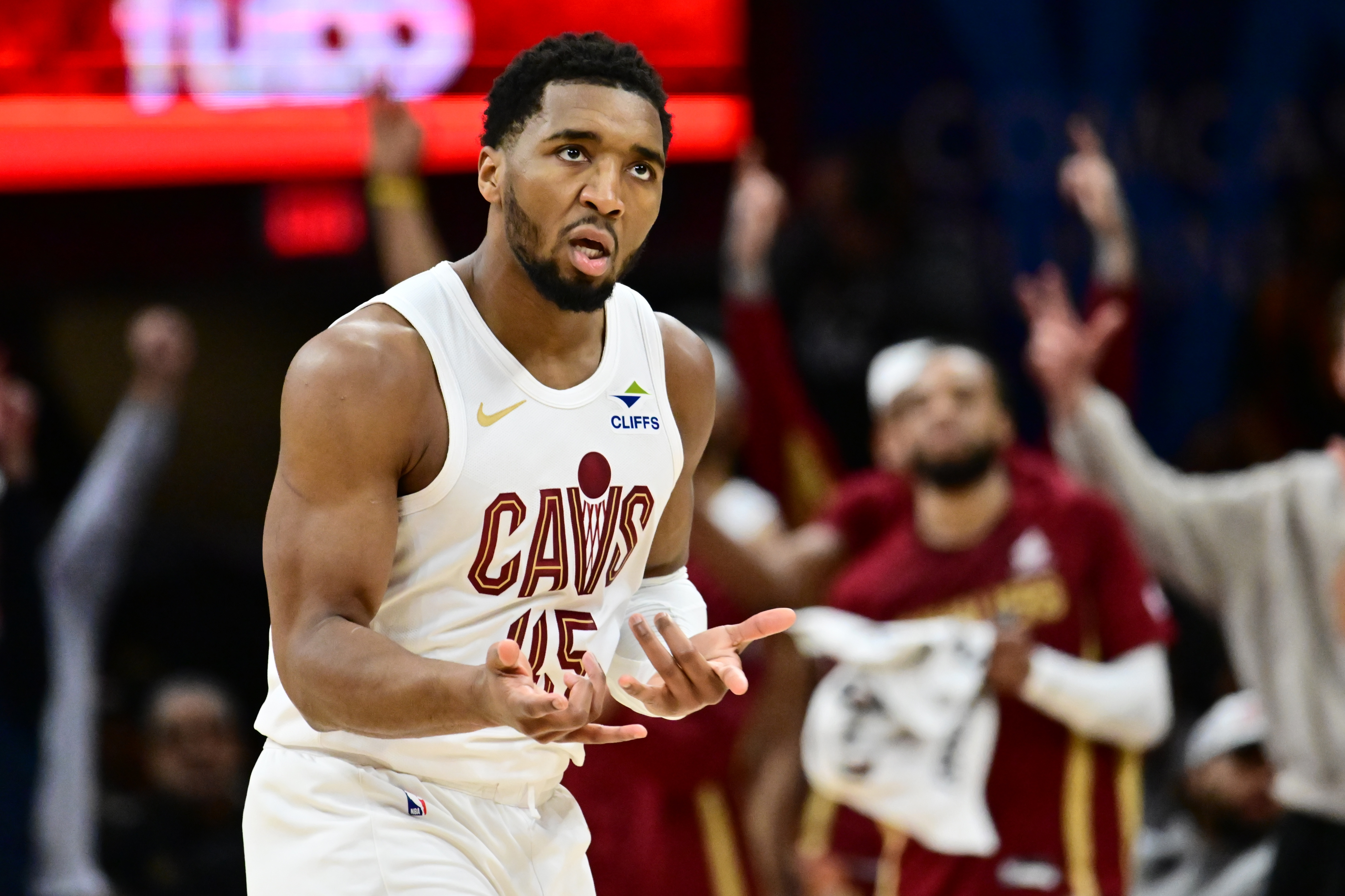 kaiyun-纯投手真没哨?克莱44次0罚25分含泪领跑 库里大鸟雷·阿伦齐上榜