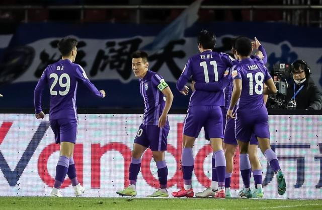 1664889867106036527.jpg 【中超】王秋明安杜哈尔建功 津门虎2比0客胜大连人