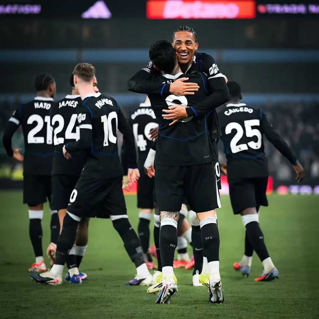 开云体育下载-贡献一次助攻，恩佐赛后更新社媒，发布图集庆祝胜利