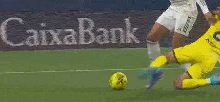 豪门悲喜夜！皇马2-0登顶，姆巴佩双响！利物浦2-3掉队，曼城2-0