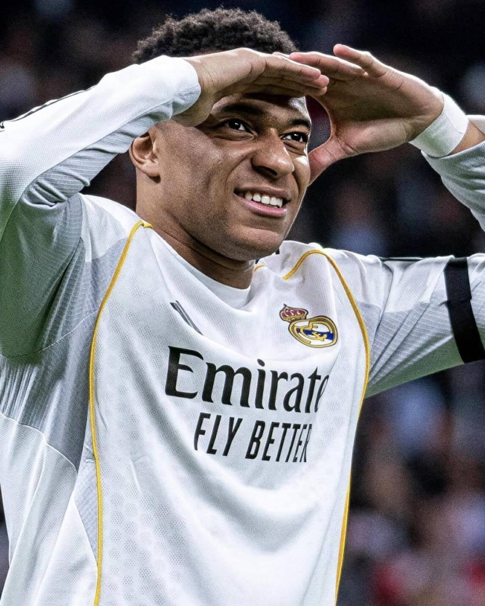 豪门悲喜夜！皇马2-0登顶，姆巴佩双响！利物浦2-3掉队，曼城2-0