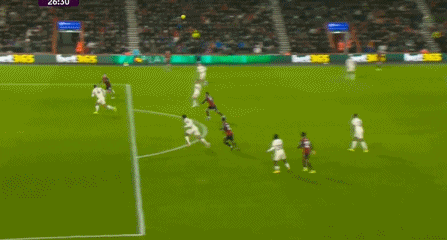 豪门悲喜夜！皇马2-0登顶，姆巴佩双响！利物浦2-3掉队，曼城2-0