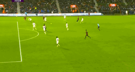 豪门悲喜夜！皇马2-0登顶，姆巴佩双响！利物浦2-3掉队，曼城2-0