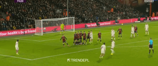 豪门悲喜夜！皇马2-0登顶，姆巴佩双响！利物浦2-3掉队，曼城2-0