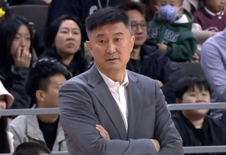 kaiyun-杜锋：依然是开局挖坑的老问题；无论输赢大家都要有所提升