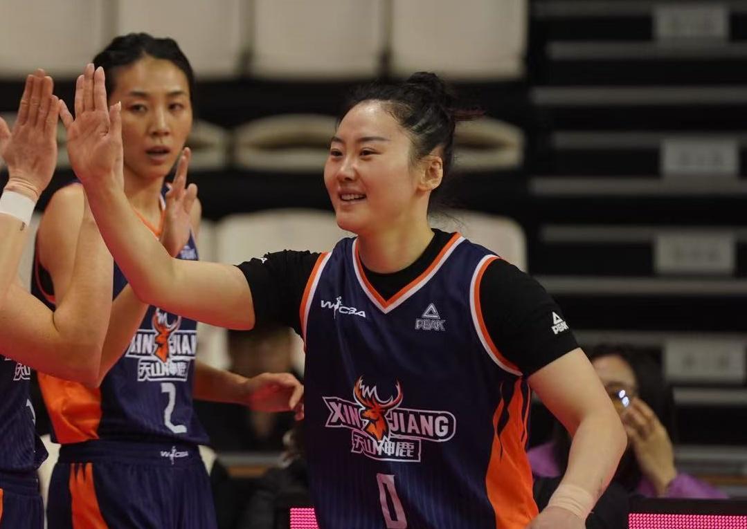 开云体育下载-轰37分6助攻！中国女篮31岁王牌后卫满血复活：宫鲁鸣该带上她？