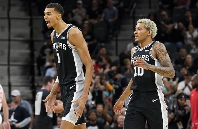 开云体育官网-火箭三喜临门！乌度卡+双前锋获最佳提名，申京无缘，马刺大赢家