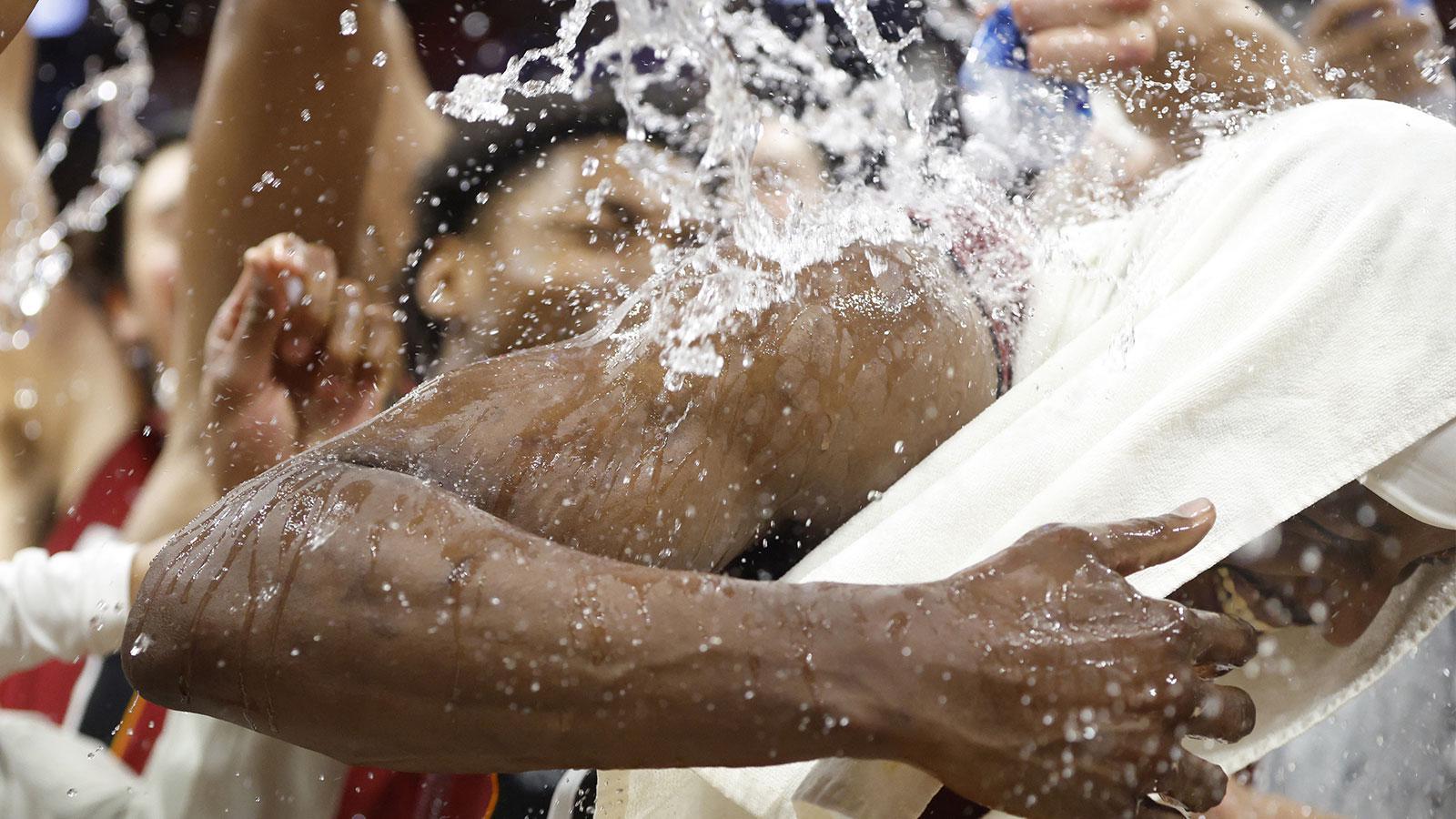 开云官网-本·斯蒂勒巧妙地回应了阿德巴约的83分表现，并向卡姆·佩恩致敬