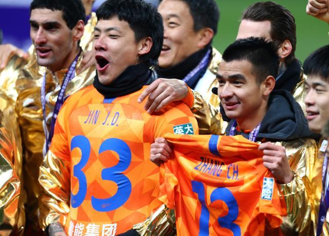 开云体育下载-中超跨年？警惕“黑户球员”！6.30大限催生武磊第二？