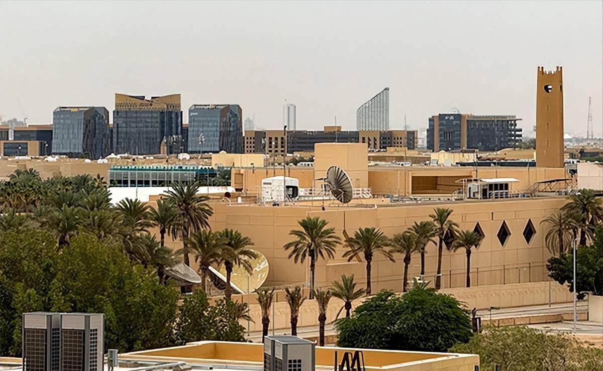 特朗普撂挑子不干了，以色列连俄大楼都敢炸，普京把话说得很清楚