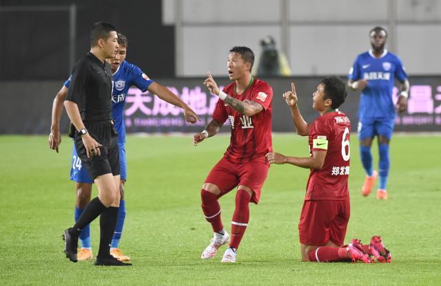 开云-太惨！河南队长+主力遭停赛 点球被漏判外援回不来