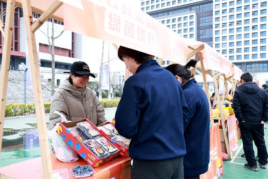 合肥城市足球联赛肥东主场首战激情开赛