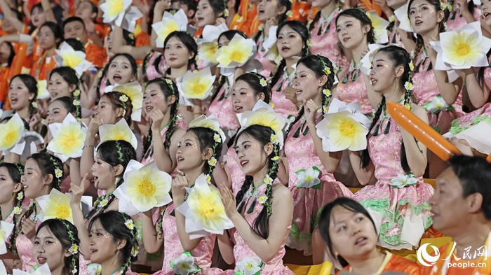 开云体育下载-“闽超”为何选中一个山区小县办赛?|龙岩|李昌乾|人民网|足球|漳州队_新浪体育_新浪新闻